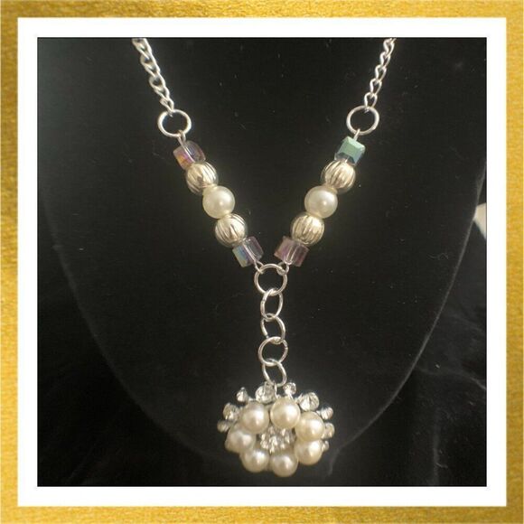 Upcycled HAND CRAFTED Rhinestone PEARL Pendant STATEMENT NECKLACE - Picture 1 of 2